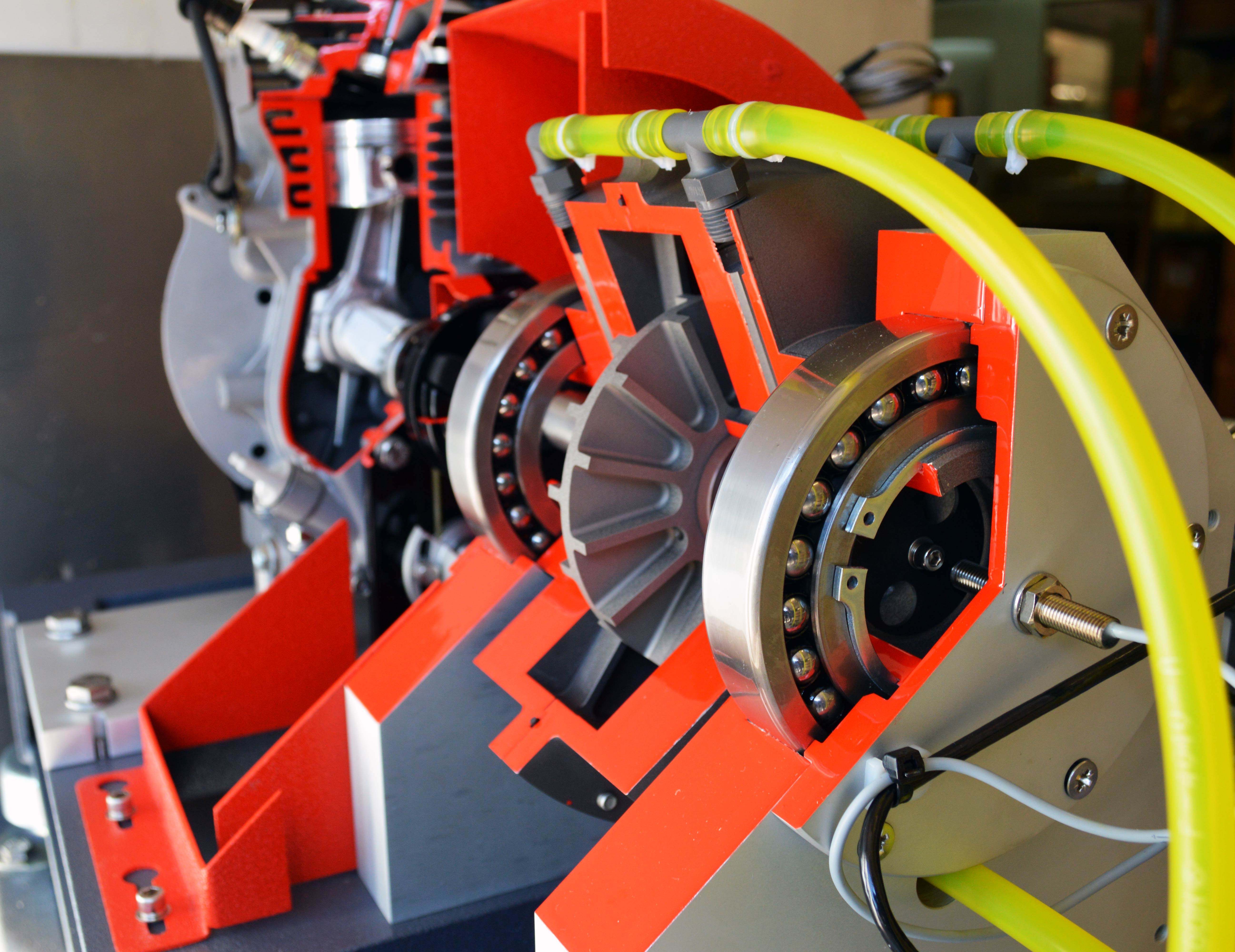 TecQuipment Cutaway Engine TecQuipment Cutaway Engine
